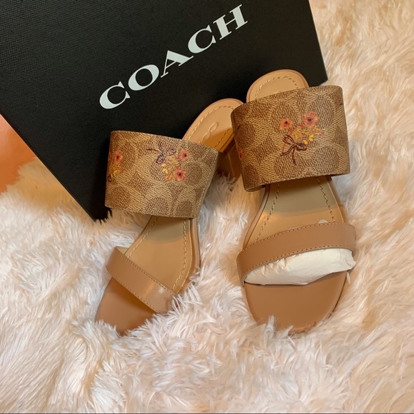 Coach Mae Mule Sig Pra Heel - Picture 3 of 16